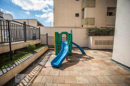 Apartamento à venda com 80m², 3 quartos e 2 vagas Apartamento à venda com 80m², 3 quartos e 2 vagasÁrea Comum - Playground