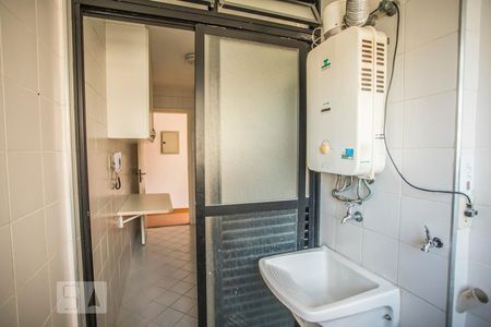 Apartamento à venda com 80m², 3 quartos e 2 vagas Apartamento à venda com 80m², 3 quartos e 2 vagasÁrea de Serviço