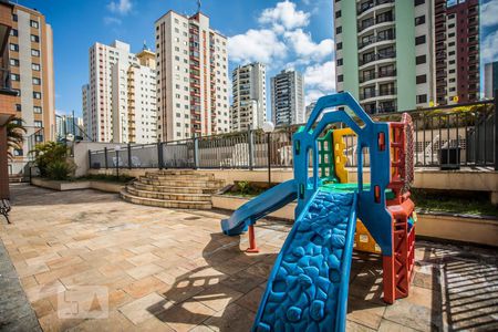Apartamento à venda com 80m², 3 quartos e 2 vagas Apartamento à venda com 80m², 3 quartos e 2 vagasÁrea Comum - Playground