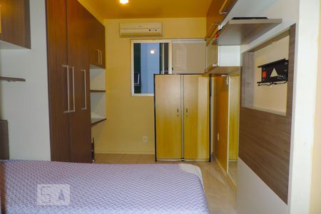 Quarto 2 de apartamento para alugar com 2 quartos, 70m² em Itacorubi, Florianópolis