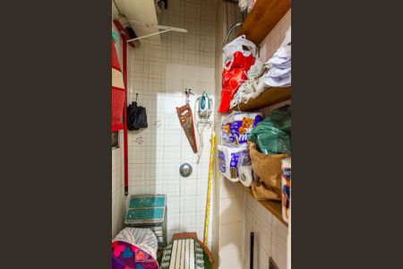 Apartamento à venda com 115m², 3 quartos e 1 vaga Apartamento à venda com 115m², 3 quartos e 1 vagaBanheiro de Serviço
