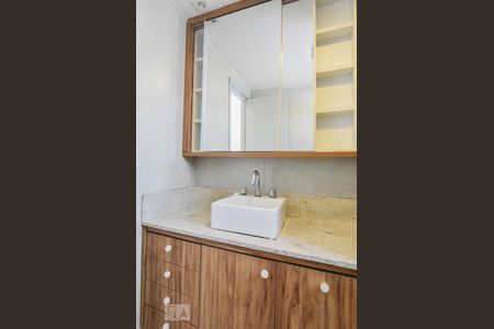 Apartamento à venda com 68m², 1 quarto e 2 vagasBanheiro da Suíte