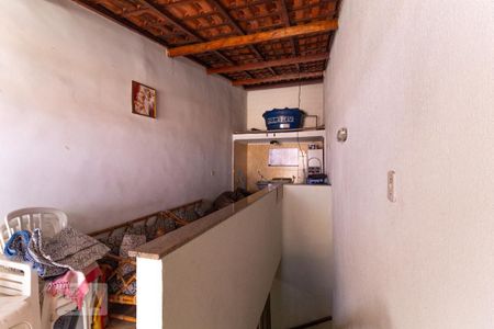 Casa à venda com 120m², 3 quartos e 2 vagas Casa à venda com 120m², 3 quartos e 2 vagasTerraço