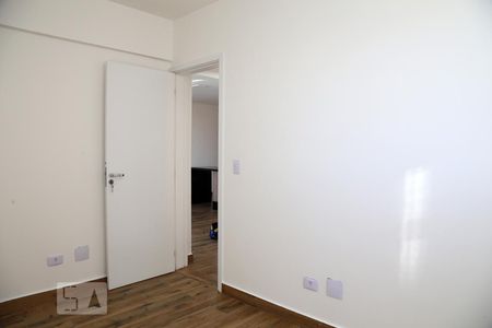 quarto 1 de apartamento para alugar com 2 quartos, 65m² em Parque Assunção, Taboão da Serra