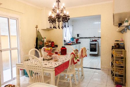 Casa à venda com 440m², 3 quartos e 7 vagas Casa à venda com 440m², 3 quartos e 7 vagasCozinha
