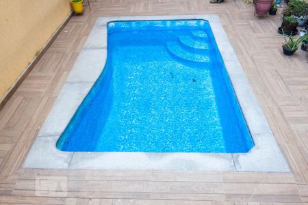 Casa à venda com 440m², 3 quartos e 7 vagas Casa à venda com 440m², 3 quartos e 7 vagasPiscina