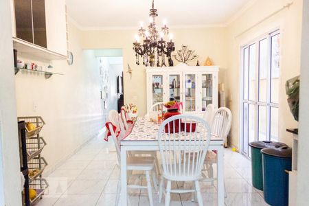 Casa à venda com 440m², 3 quartos e 7 vagas Casa à venda com 440m², 3 quartos e 7 vagasCozinha