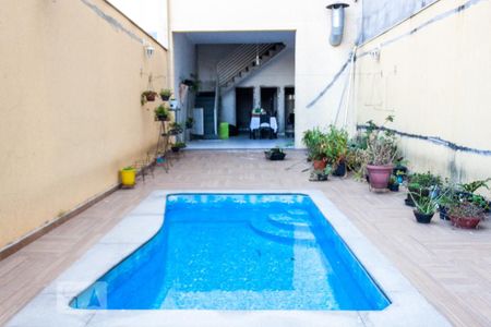 Casa à venda com 440m², 3 quartos e 7 vagas Casa à venda com 440m², 3 quartos e 7 vagasPiscina