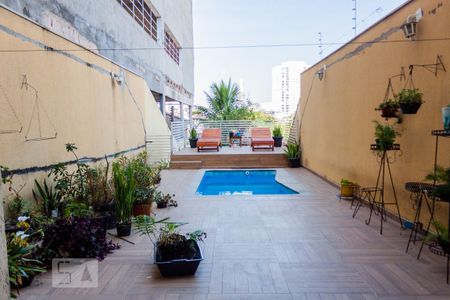 Casa à venda com 440m², 3 quartos e 7 vagas Casa à venda com 440m², 3 quartos e 7 vagasPiscina