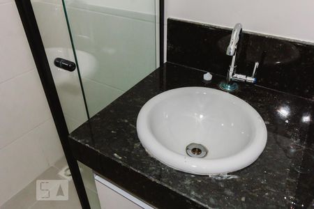 Apartamento para alugar com 38m², 2 quartos e sem vaga Apartamento para alugar com 38m², 2 quartos e sem vagaBanheiro Pia