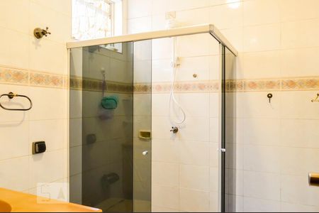 Casa à venda com 220m², 4 quartos e 3 vagasBanheiro