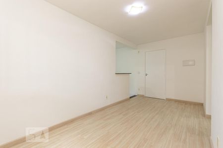 Sala  de Apartamento com 2 quartos, 42m² Itaquera