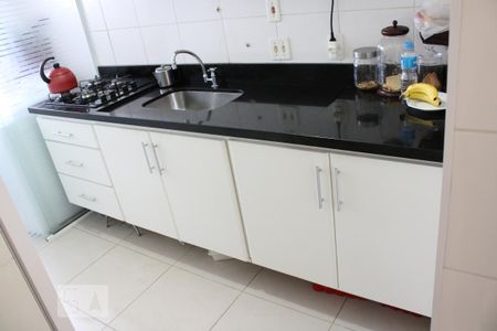 Apartamento para alugar com 67m², 2 quartos e 2 vagasCozinha - armários