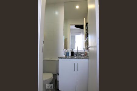 Apartamento para alugar com 67m², 2 quartos e 2 vagasBanheiro da suíte 