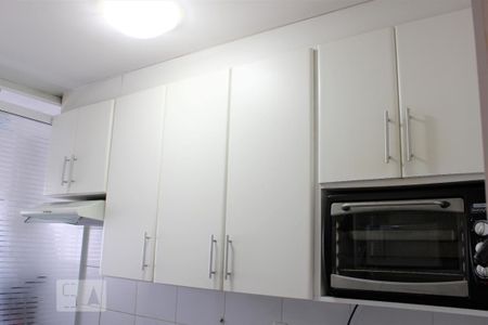 Apartamento para alugar com 67m², 2 quartos e 2 vagasCozinha - armários