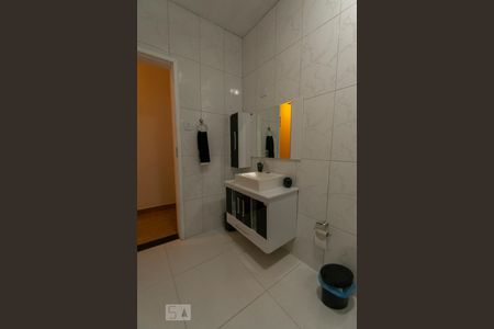 Casa à venda com 129m², 2 quartos e 3 vagasBANHEIRO 