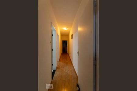 CORREDOR QUARTOS de casa à venda com 2 quartos, 129m² em Vila Matilde, São Paulo