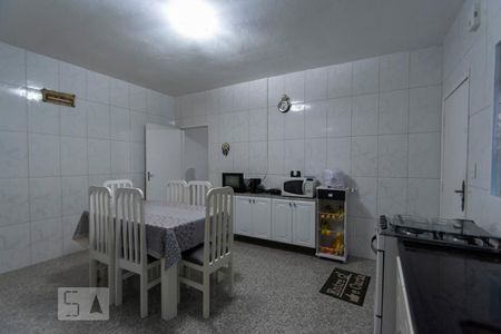Casa à venda com 129m², 2 quartos e 3 vagasCOZINHA