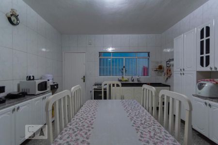 Casa à venda com 129m², 2 quartos e 3 vagasCOZINHA