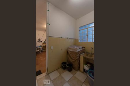 Casa à venda com 129m², 2 quartos e 3 vagasAREA DE SERVIÇO