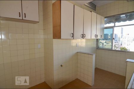 Apartamento para alugar com 70m², 2 quartos e 2 vagasCozinha