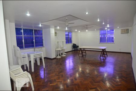 Apartamento para alugar com 70m², 2 quartos e 2 vagasSalão de Festas