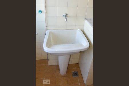 Apartamento para alugar com 70m², 2 quartos e 2 vagasCozinha