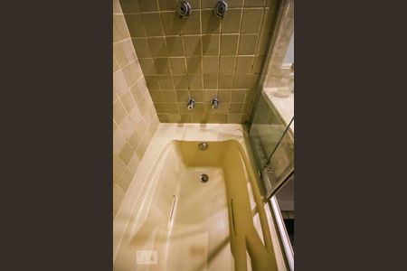 Apartamento à venda com 45m², 1 quarto e 1 vaga Apartamento à venda com 45m², 1 quarto e 1 vagaBanheira