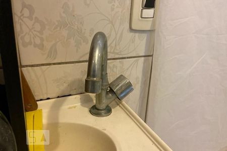 Casa à venda com 143m², 4 quartos e 3 vagasBanheiro - Torneira