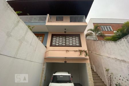 Casa à venda com 143m², 4 quartos e 3 vagasFachada