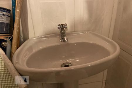 Casa à venda com 143m², 4 quartos e 3 vagasBanheiro - Torneira