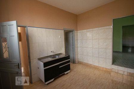 Casa para alugar com 70m², 1 quarto e 2 vagasCozinha