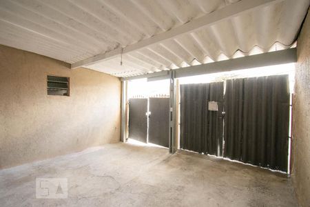 Casa para alugar com 70m², 1 quarto e 2 vagasGaragem