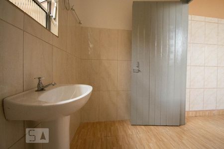 Casa para alugar com 70m², 1 quarto e 2 vagasBanheiro