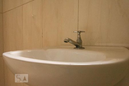 Casa para alugar com 70m², 1 quarto e 2 vagasBanheiro - Torneira