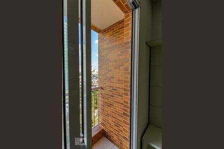 Varanda de apartamento à venda com 2 quartos, 58m² em Jardim Flor da Montanha, Guarulhos