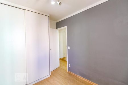 Quarto de apartamento à venda com 2 quartos, 58m² em Jardim Flor da Montanha, Guarulhos