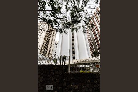 Studio para alugar com 41m², 1 quarto e 1 vaga Studio para alugar com 41m², 1 quarto e 1 vagaFachada