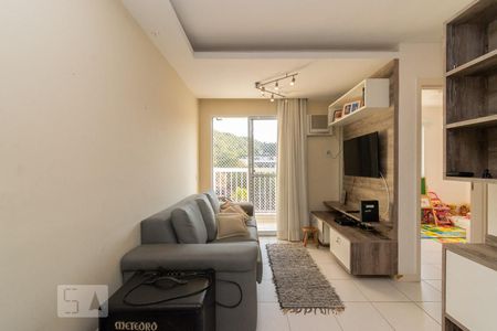SALAde Apartamento com 2 quartos, 57m² Cantagalo