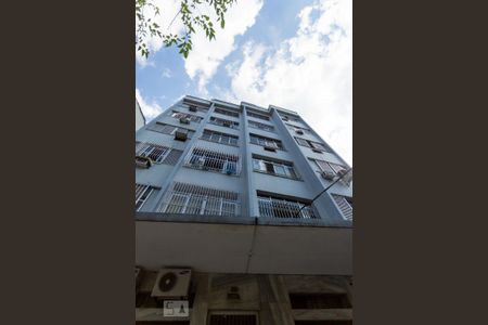 Apartamento à venda com 75m², 2 quartos e sem vaga Apartamento à venda com 75m², 2 quartos e sem vagaFachada