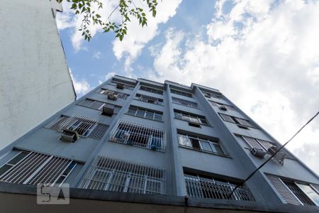 Apartamento à venda com 75m², 2 quartos e sem vaga Apartamento à venda com 75m², 2 quartos e sem vagaFachada