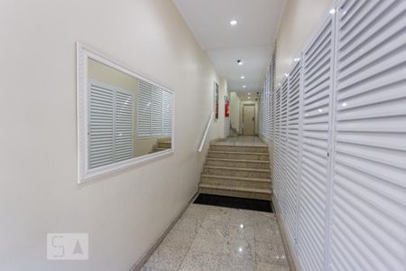 Apartamento à venda com 75m², 2 quartos e sem vaga Apartamento à venda com 75m², 2 quartos e sem vagaHall de Entrada