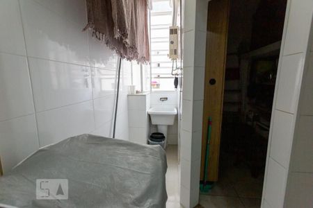 Apartamento à venda com 75m², 2 quartos e sem vaga Apartamento à venda com 75m², 2 quartos e sem vagaÁrea de Serviço