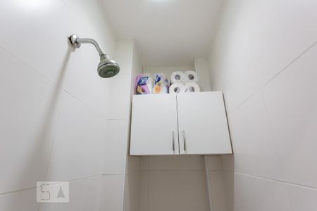 Apartamento à venda com 75m², 2 quartos e sem vaga Apartamento à venda com 75m², 2 quartos e sem vagaBanheiro de Serviço