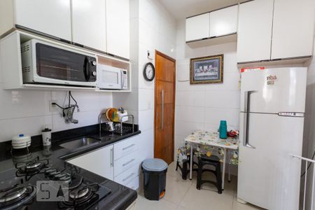 Apartamento à venda com 75m², 2 quartos e sem vaga Apartamento à venda com 75m², 2 quartos e sem vagaCozinha