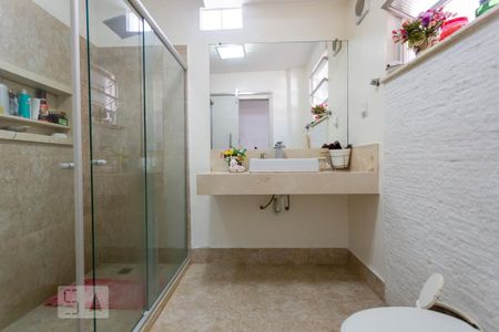 Apartamento à venda com 75m², 2 quartos e sem vaga Apartamento à venda com 75m², 2 quartos e sem vagaBanheiro