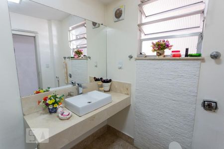 Apartamento à venda com 75m², 2 quartos e sem vaga Apartamento à venda com 75m², 2 quartos e sem vagaBanheiro