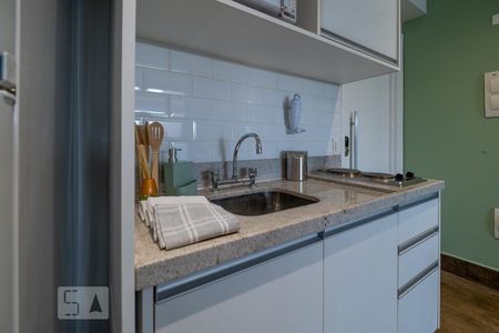 Cozinha de apartamento para alugar com 1 quarto, 40m² em Vila Madalena, São Paulo