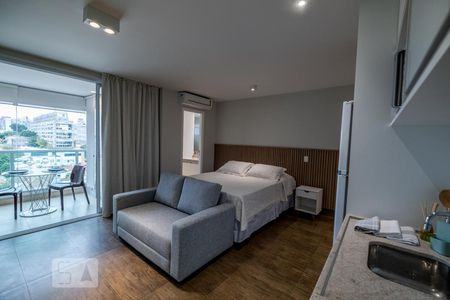 Sala/ Quarto de apartamento para alugar com 1 quarto, 40m² em Vila Madalena, São Paulo