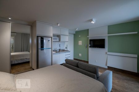 Sala/ Quarto de apartamento para alugar com 1 quarto, 40m² em Vila Madalena, São Paulo